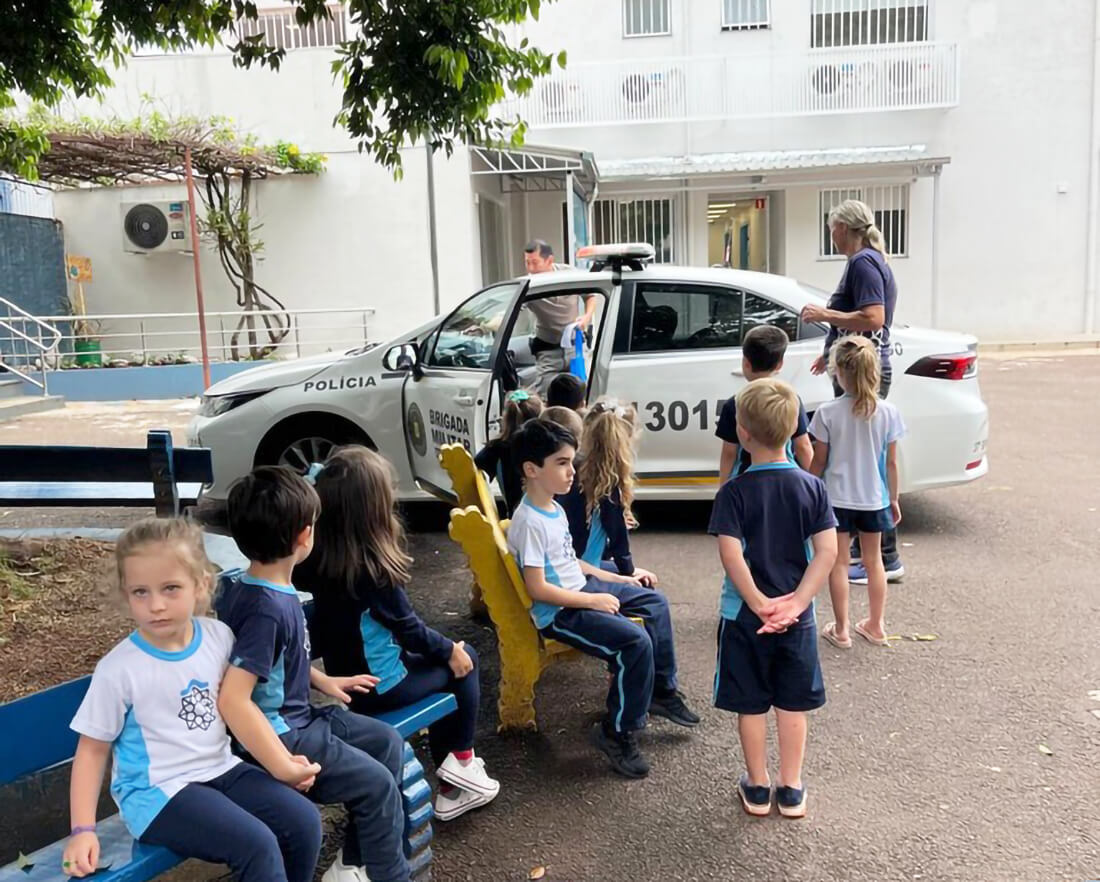 Capa Policial do 37º BPM participa de projeto escolar sobre meios de transporte