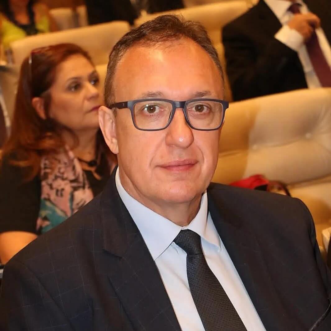 Capa Gilson Conzatti assume o Poder Executivo de Iraí