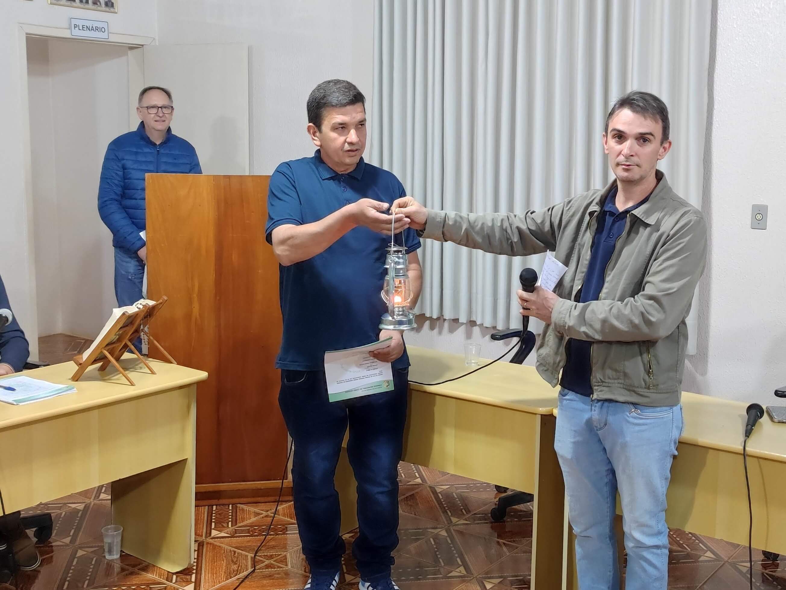 Capa  Cerro Grande: Poder Legislativo recebe centelha do fogo simbólico da Pátria 