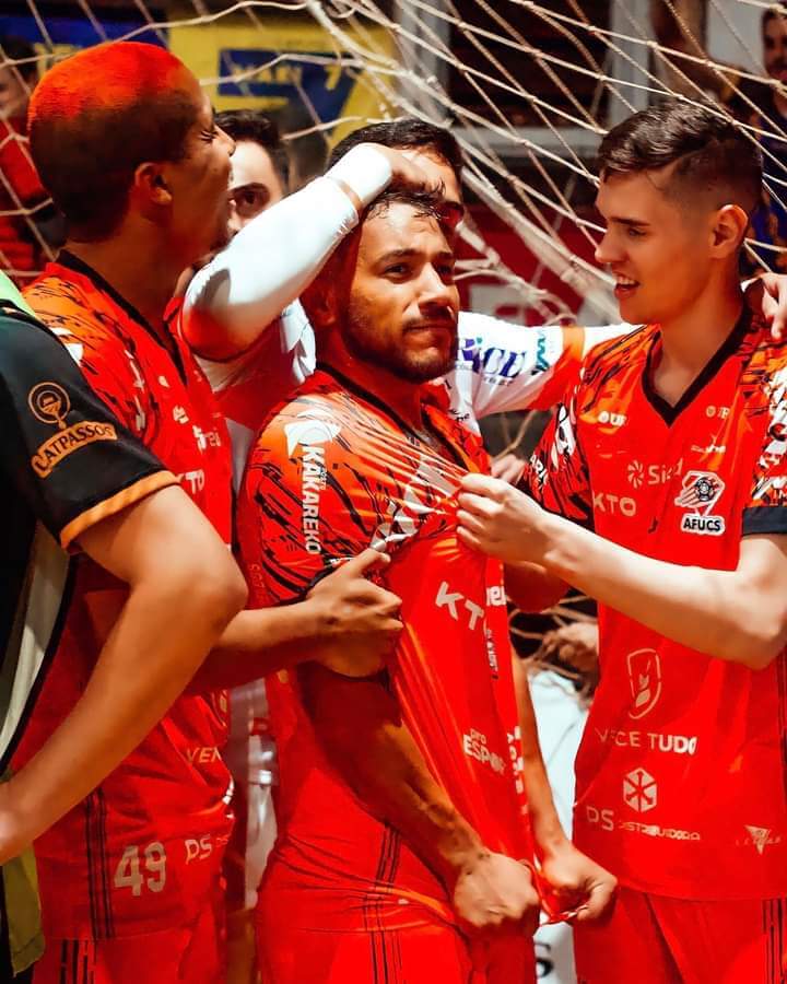Capa AFUCS larga na frente na Final da Taça Farroupilha