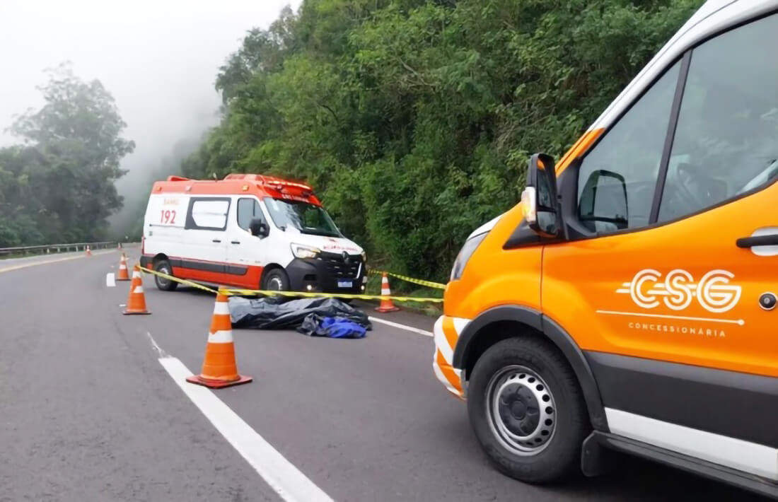 Capa Motorista morre ao saltar de carreta desgovernada em Farroupilha
