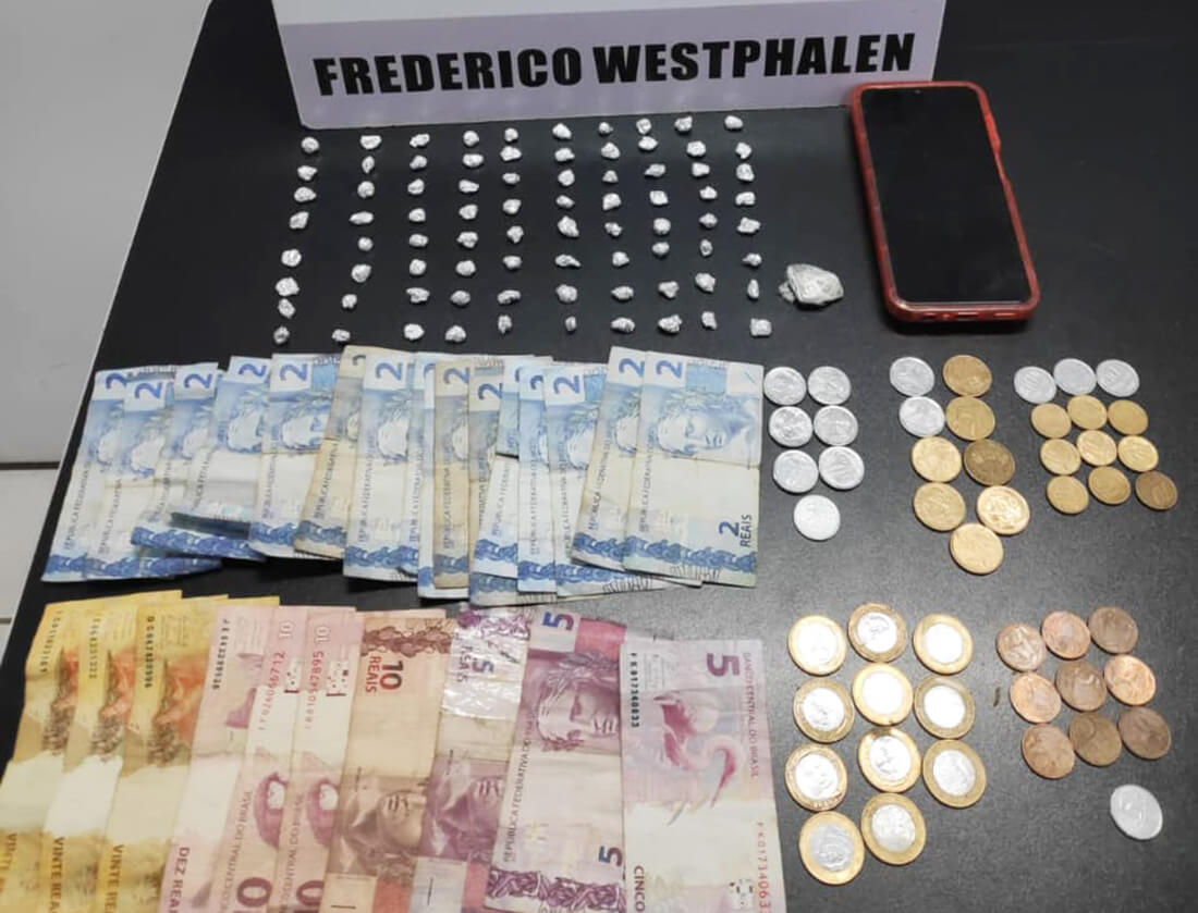 Capa Brigada Militar prende mulher por tráfico de drogas em Frederico Westphalen