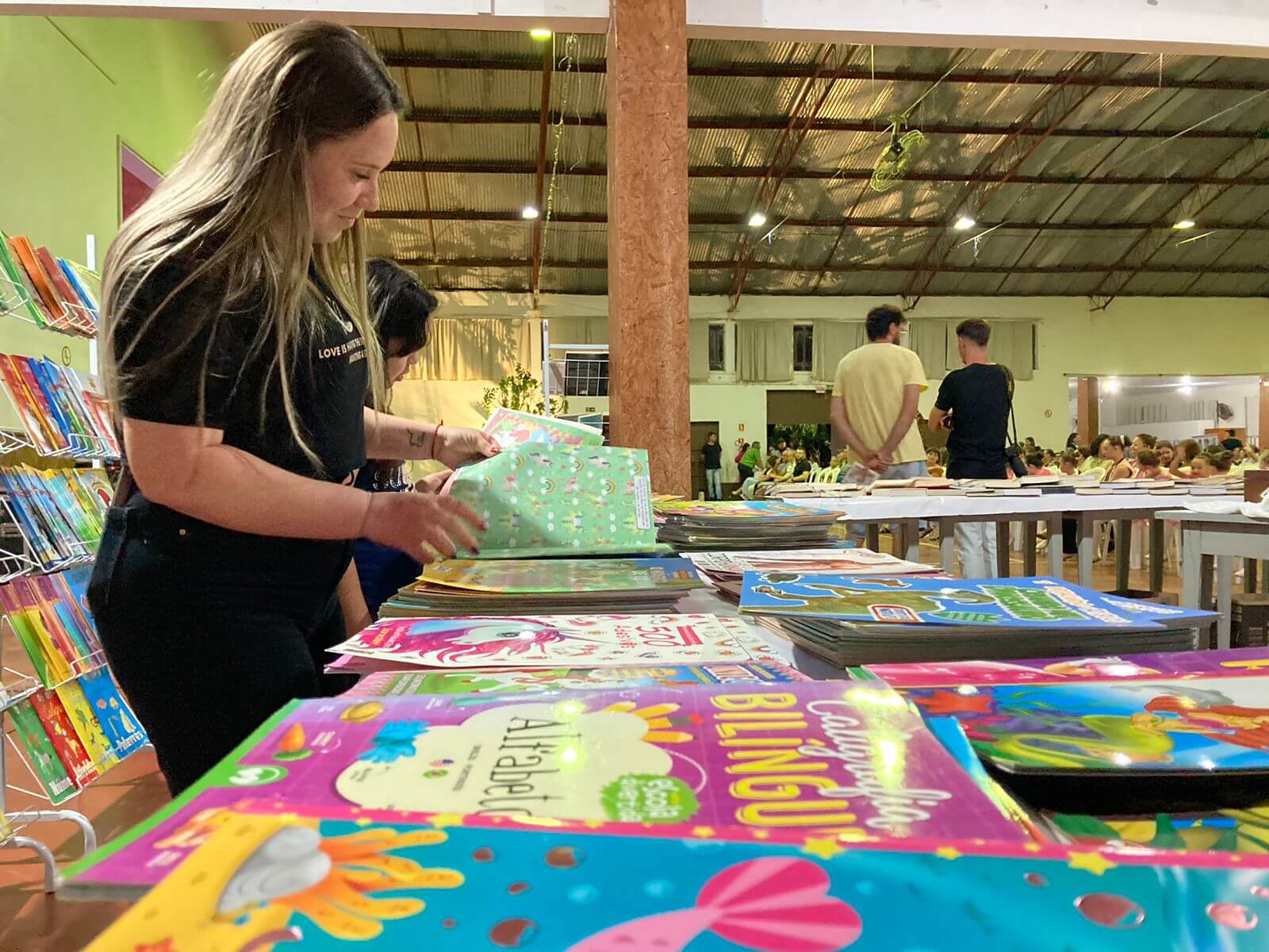 Capa Erval Seco: IV Feira do Livro teve início nessa quarta-feira