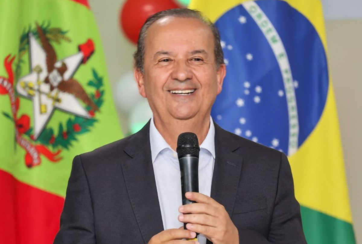 Capa Jorginho Mello é reeleito governador de Santa Catarina em 1° turno