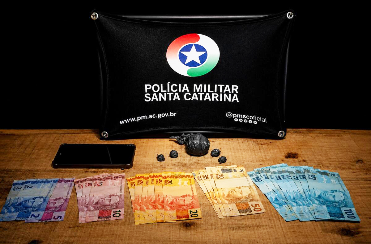 Capa Homem é preso após pular no rio Uruguai para fugir de abordagem por tráfico em Itapiranga