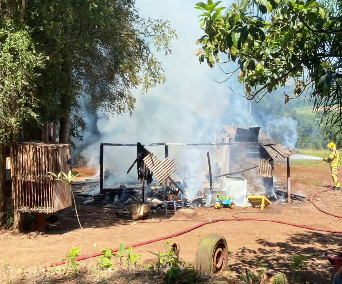 Capa Incêndio destrói residência em Caiçara e mobiliza campanha de solidariedade