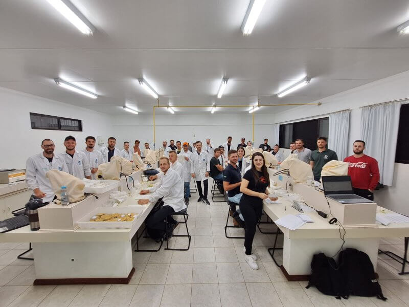 Capa Estudantes de Agronomia da URI/FW participam de aulas práticas e intervenção externa em Tecnologia e Produção de Sementes