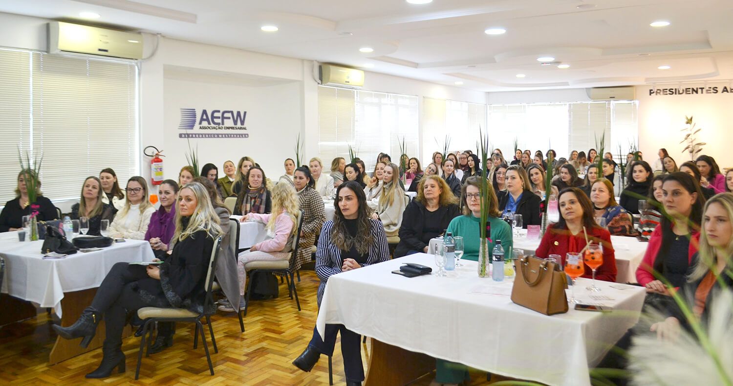 Capa Núcleo da Mulher Empreendedora da AEFW completa três anos de atividades