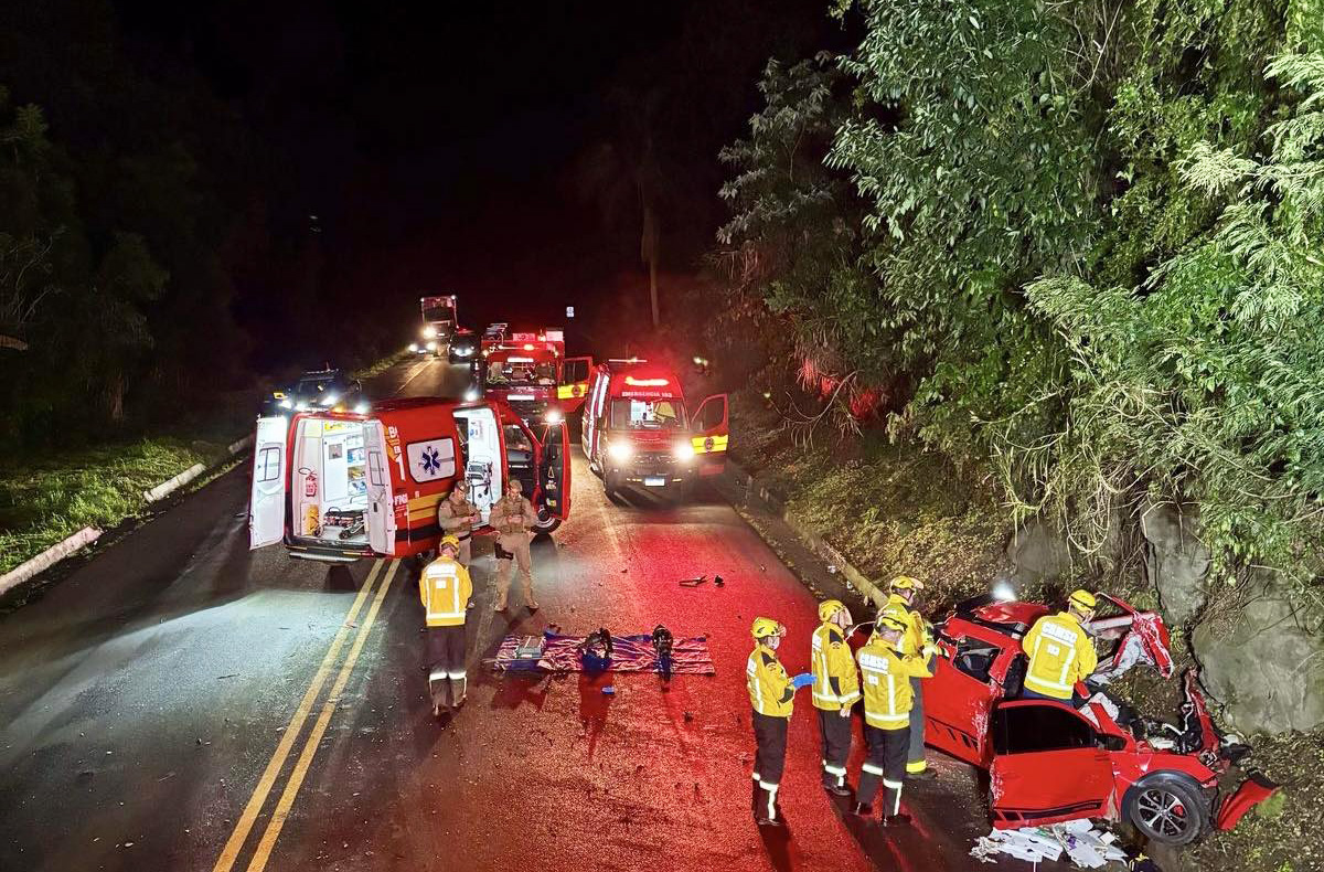 Capa Acidente frontal na BR-158 em Cunha Porã deixa um morto e um ferido