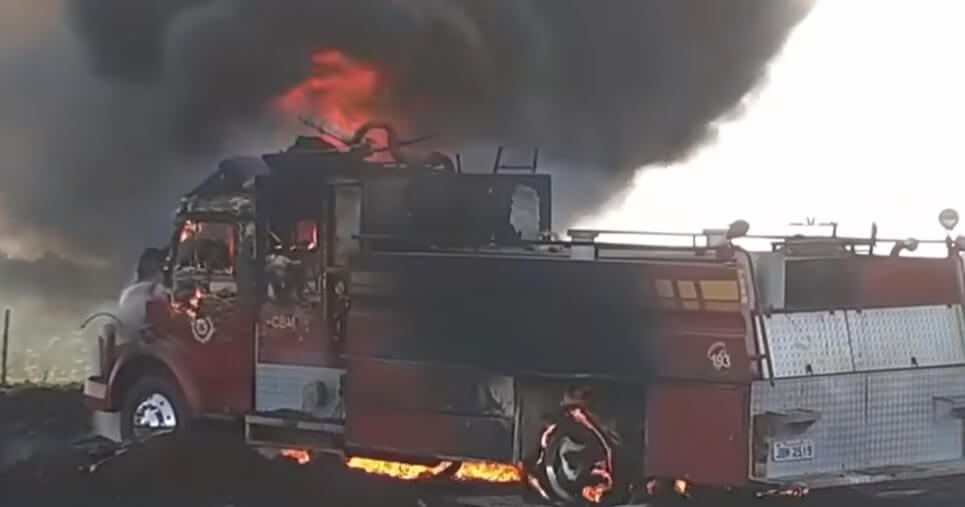 Capa Palmeira das Missões: Caminhão do Corpo de Bombeiros pega fogo