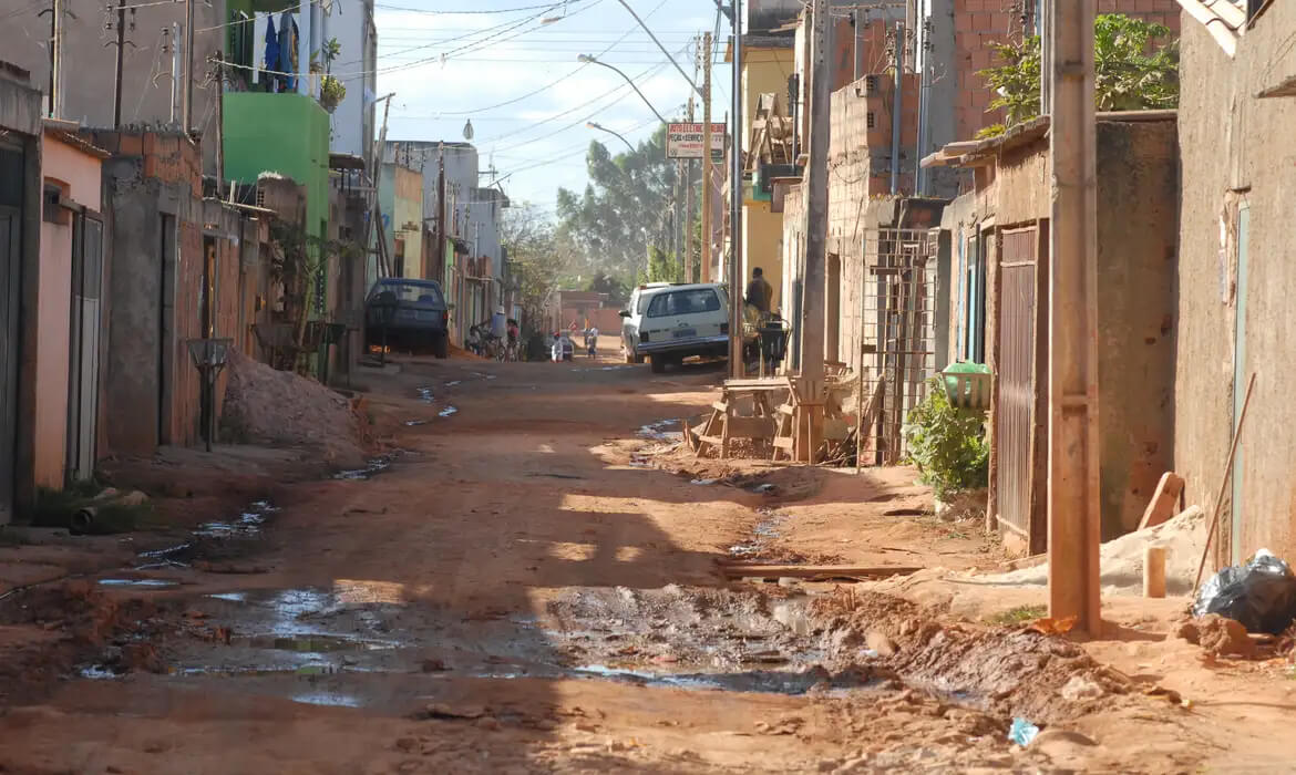 Capa IBGE aponta nova redução de pessoas em condições de extrema pobreza
