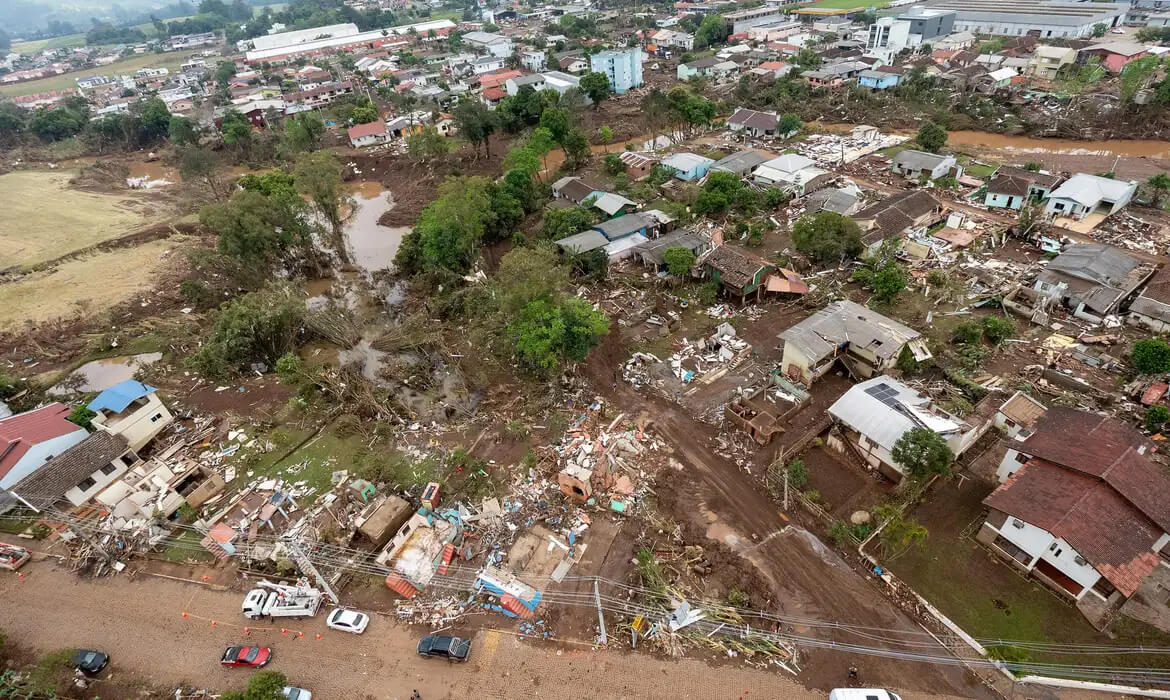 Capa Mortes por enchentes do Rio Grande do Sul chegam a 177