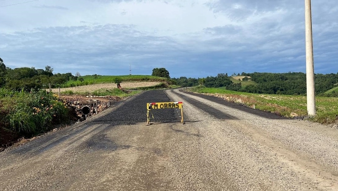 Capa Obras de pavimentação interrompem principal estrada entre Crissiumal e Nova Candelária