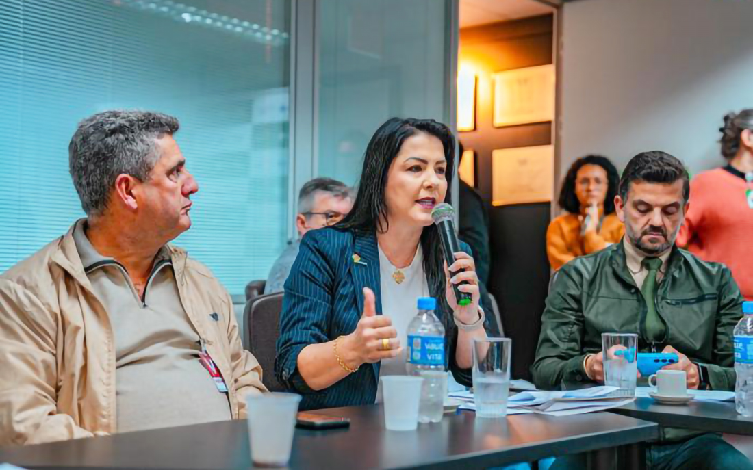 Capa Famurs cobra apoio do Estado e da União no enfrentamento à crise na saúde no RS