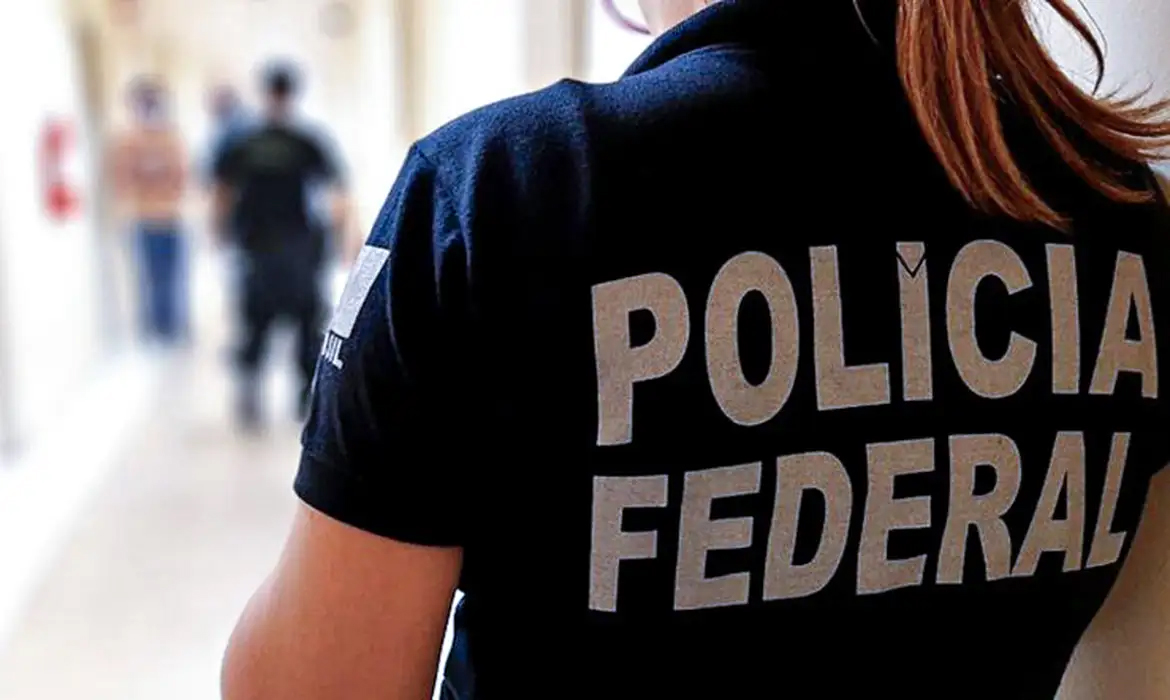 Capa PF já apreendeu R$ 33 mi e prendeu 28 por crimes eleitorais neste ano