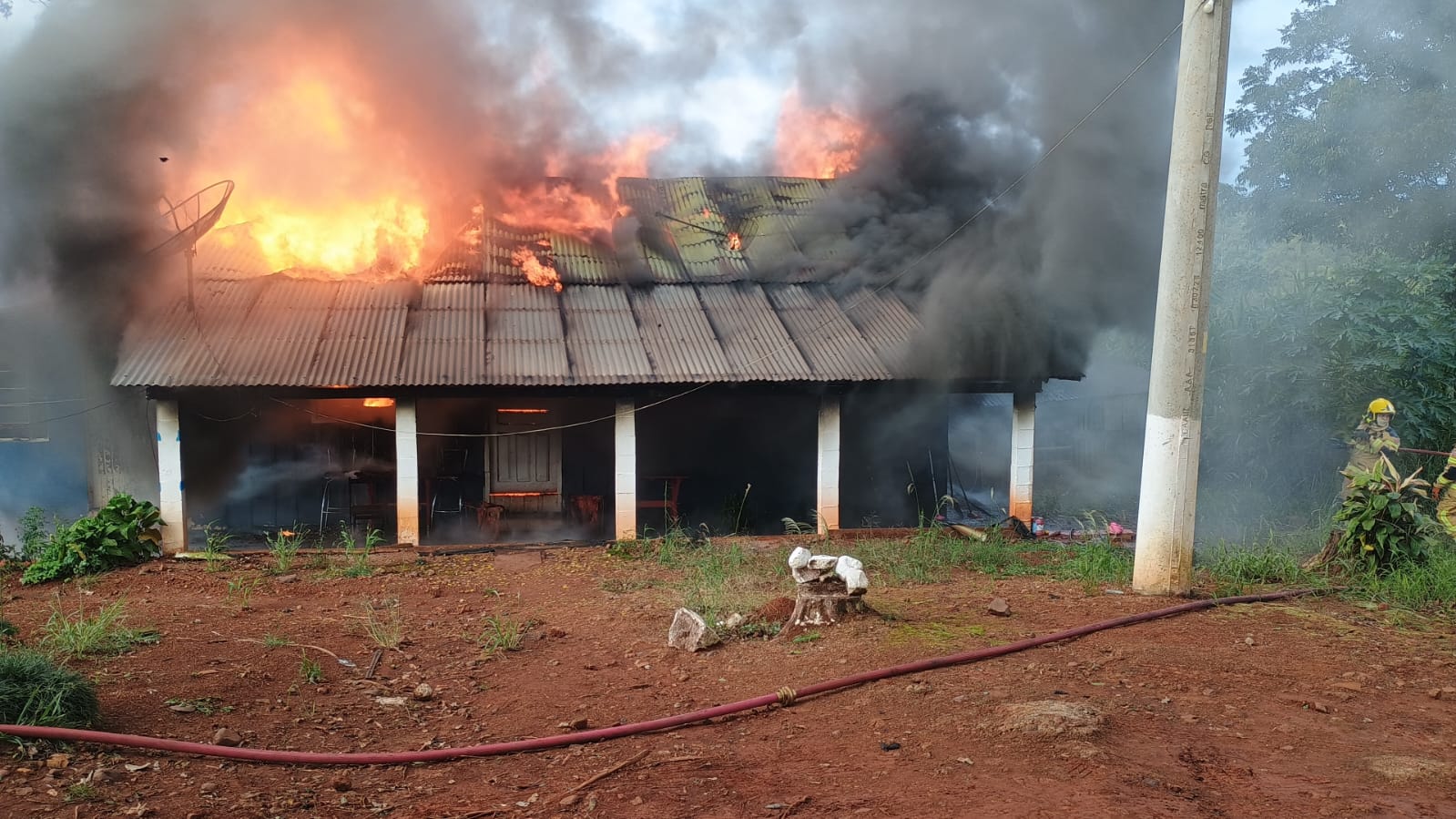 Capa Incêndio destrói casa usada como boate em Três Passos