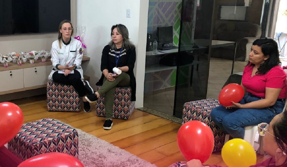Capa Saúde de Frederico Westphalen realiza ação alusiva ao Outubro Rosa
