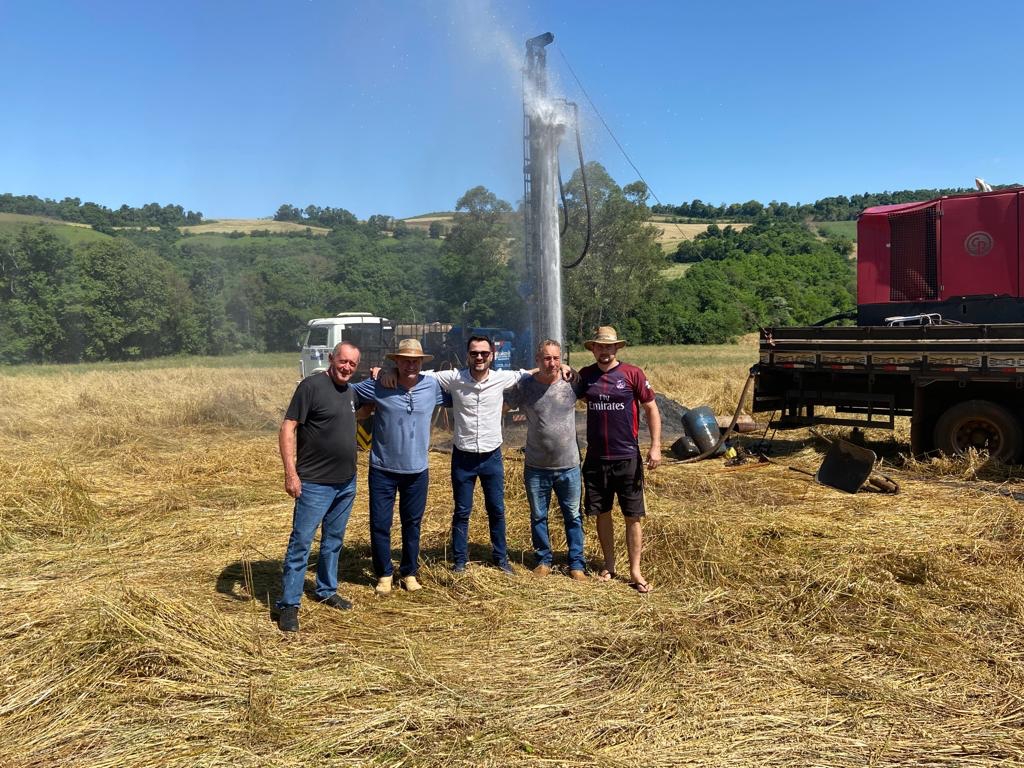 Capa FW: Poço artesiano resolve problema histórico de falta de água na Barra do Braga
