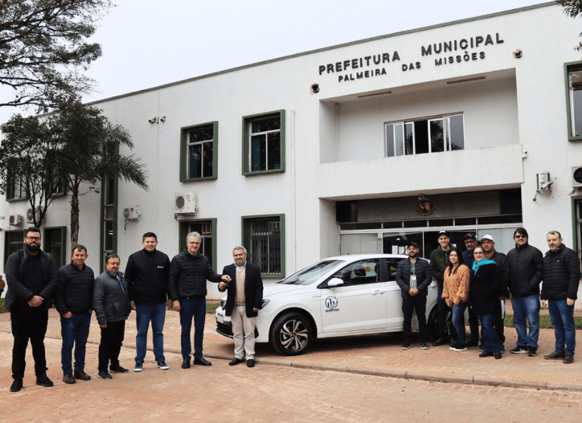 Capa Prefeitura de Palmeira das Missões entrega novo veículo à Secretaria da Fazenda