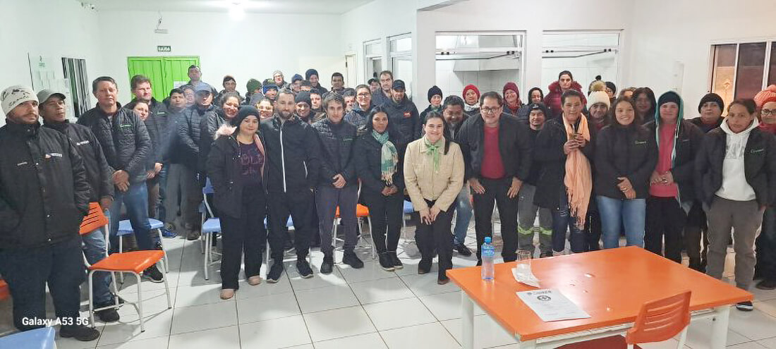 Capa Equipe do Cigres acompanha a palestra Cuidando de Si e dos Outros