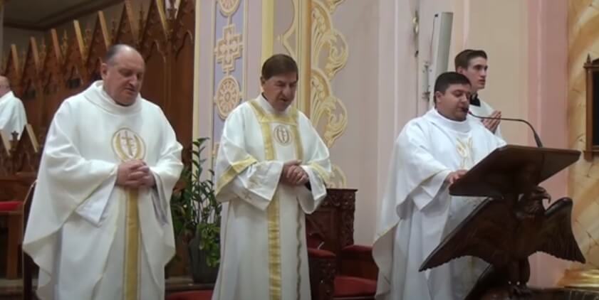 Capa Novena em honra a Santo Antônio chega ao quinto dia
