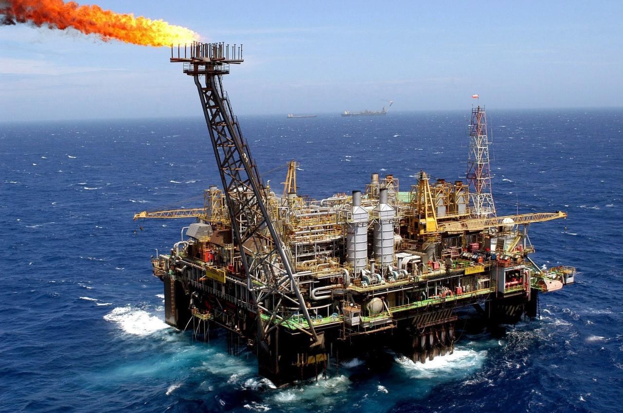 Capa Produção de petróleo e gás natural no Brasil bate recorde em 2025