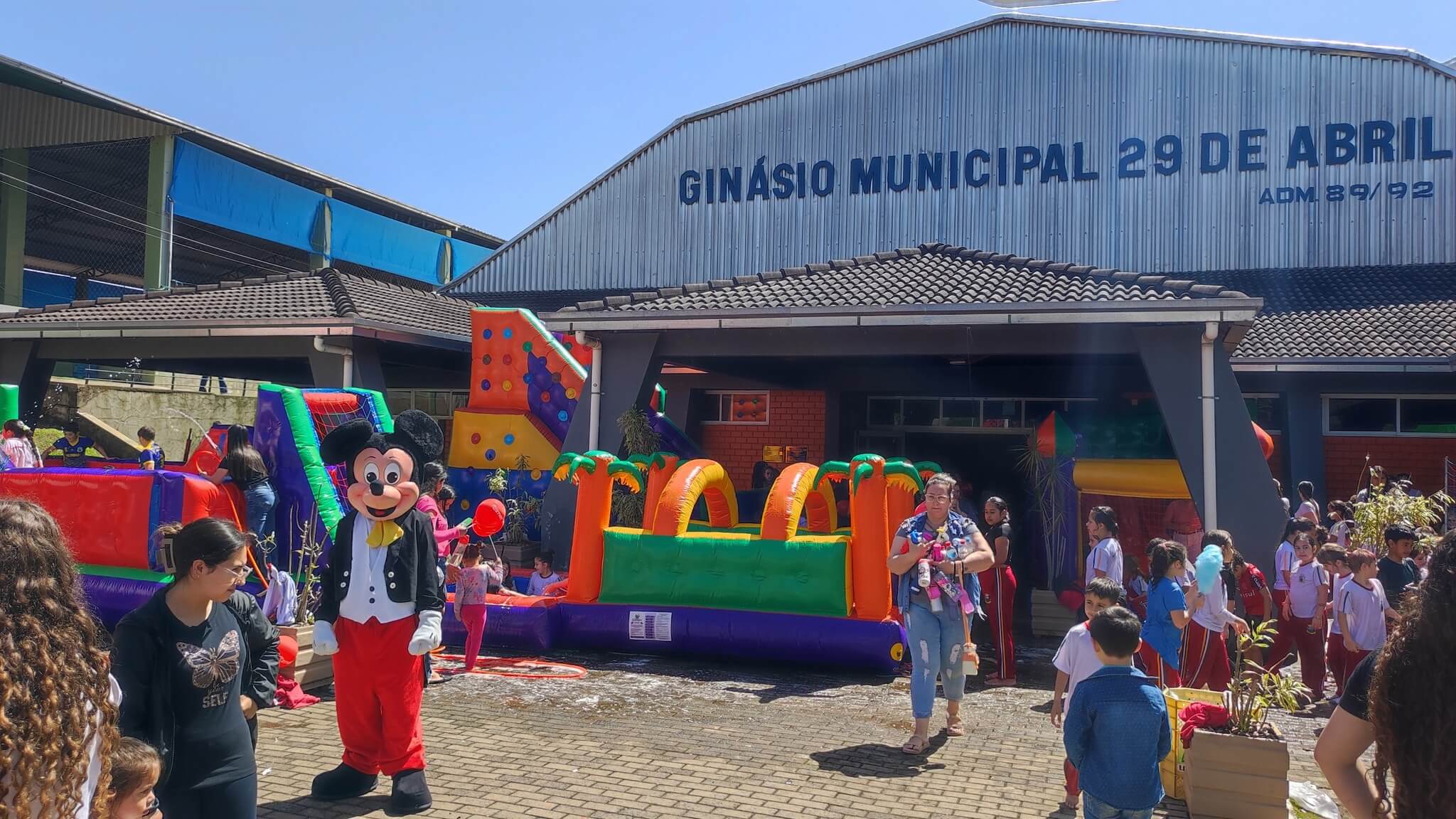 Capa Pinhal realiza atividade em comemoração ao Dia da Criança