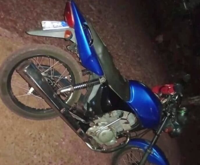 Capa Moto é furtada de residência no bairro Nove de Julho em Redentora