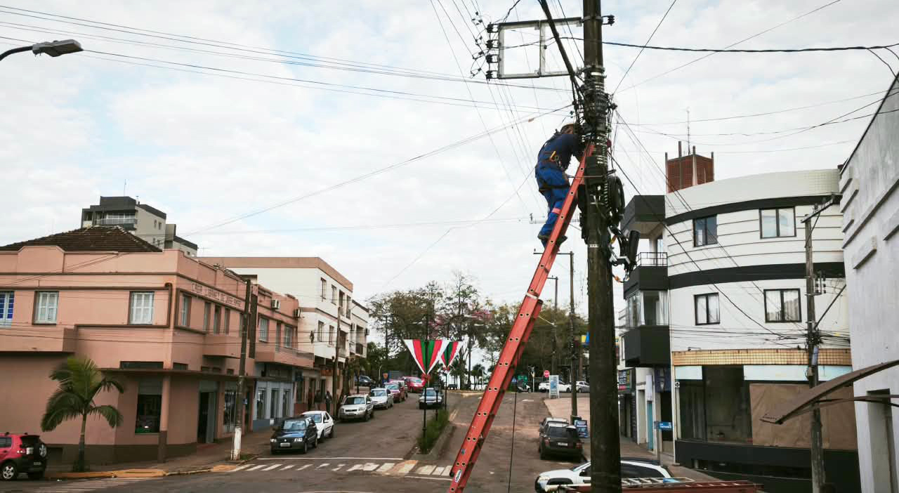 Capa Operação Poste Limpo avança pela área central de Tenente Portela