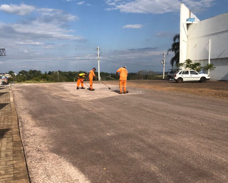Capa Ametista do Sul está com obras de pavimentação asfáltica em andamento