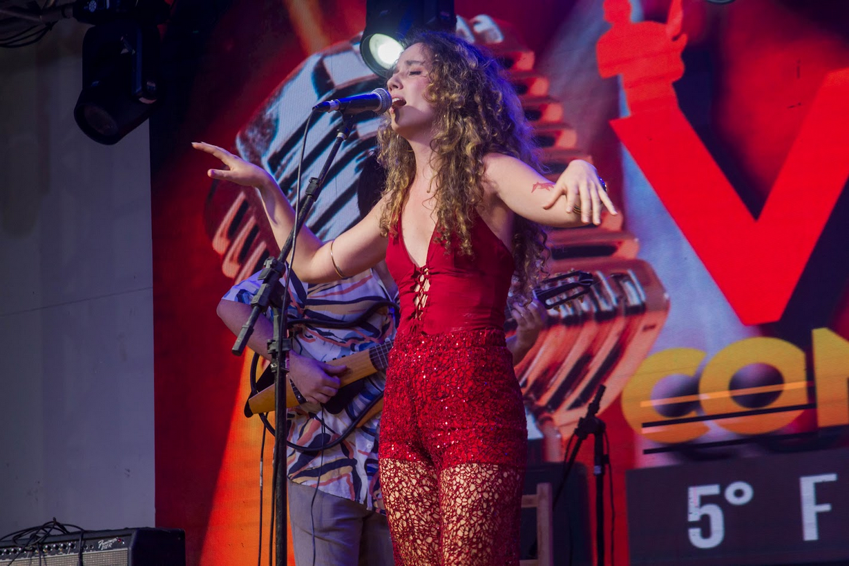 Capa 5º Vozes Contemporâneas abre programação com 12 apresentações na primeira semifinal e shows especiais