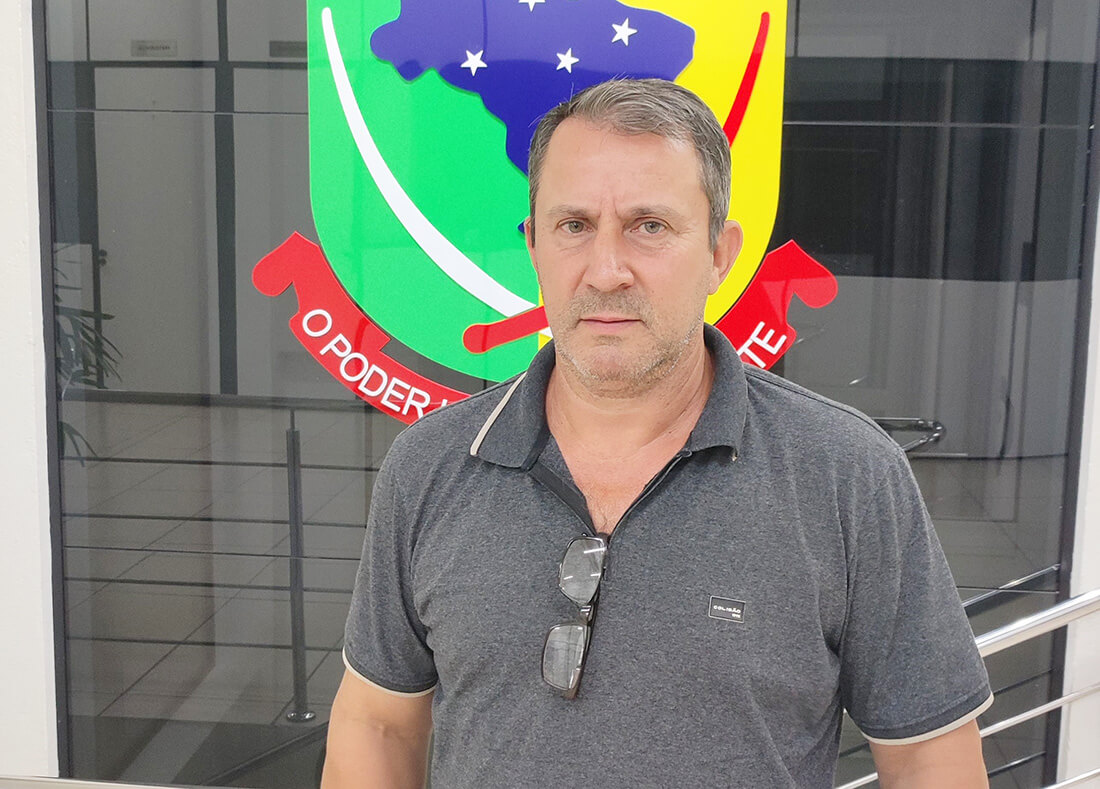 Capa Vereador Claudinho preside o Legislativo de Pinhal em 2025