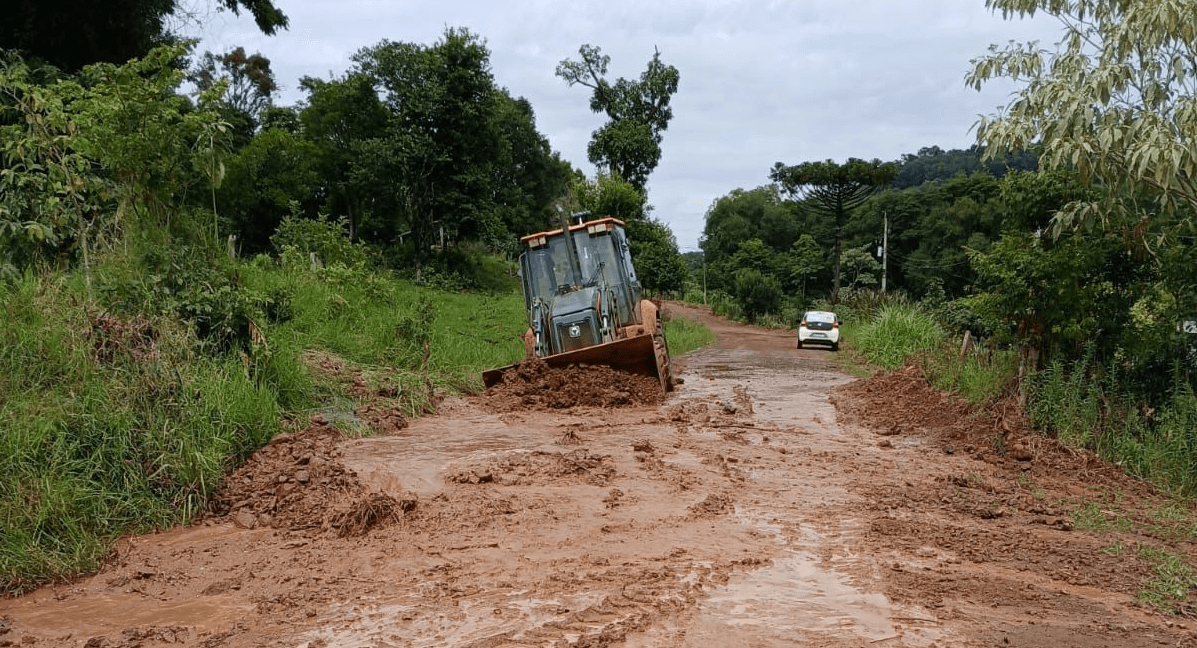 Capa Prefeitura de Seberi intensifica recuperação de estradas após fortes chuvas
