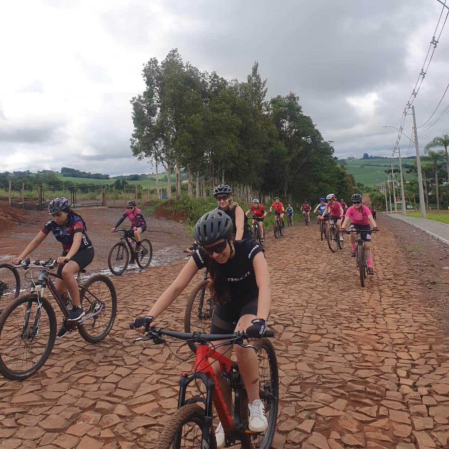 Capa Evento reuniu mais de 70 ciclistas em FW