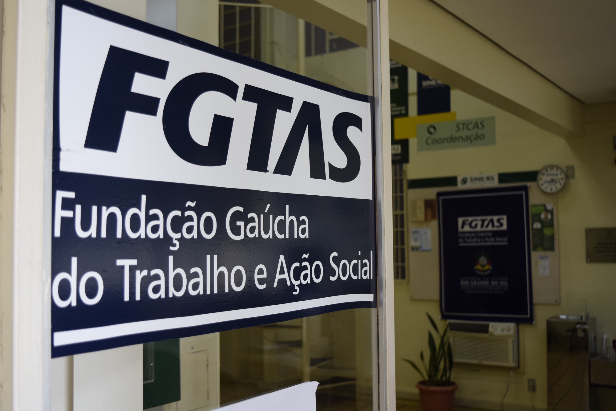Capa FGTAS/Sine de Frederico Westphalen oferece vagas de emprego