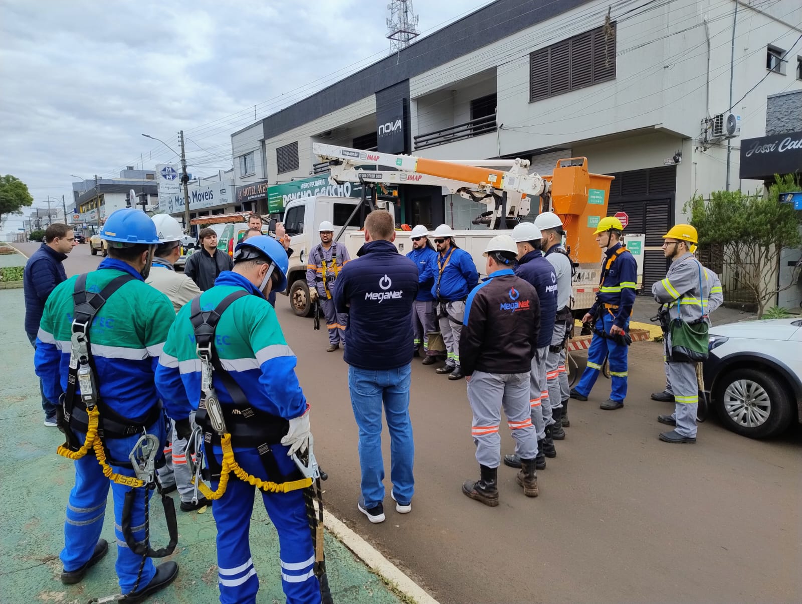 Capa Prefeitura de Três Passos e concessionárias realizam primeiro mutirão do Programa Poste Limpo nesta quinta-feira