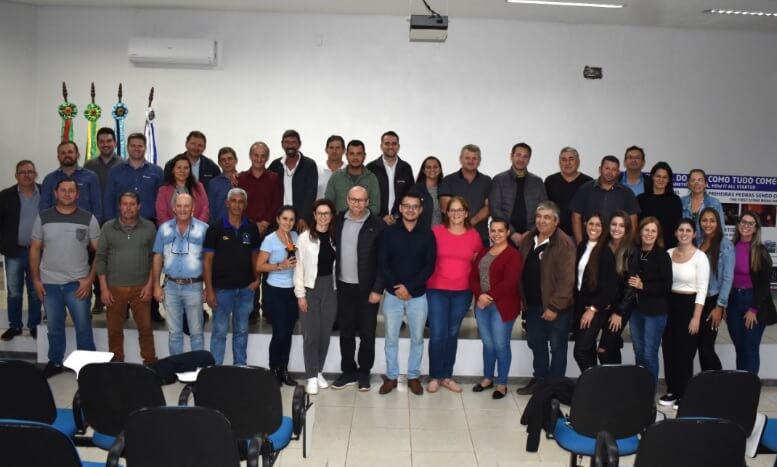 Capa Ametista do Sul: definida datas da próxima Expopedras