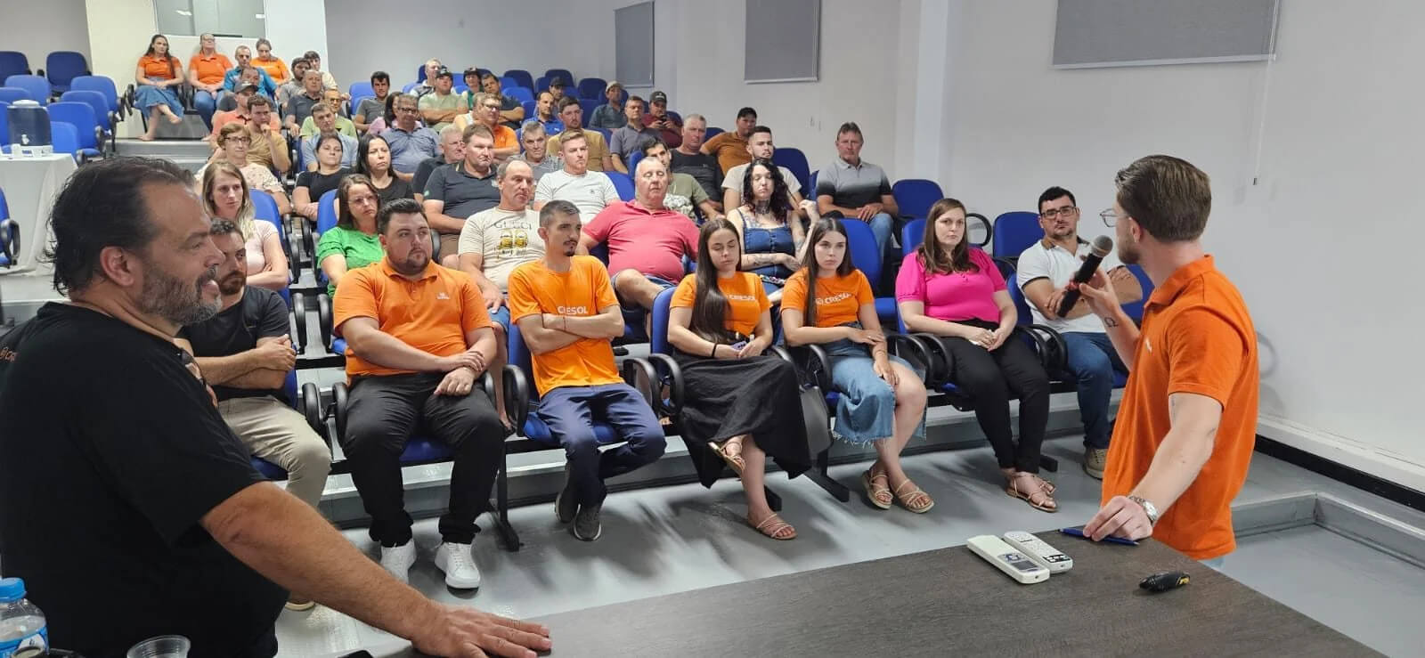 Capa Cresol Raiz promove eventos gratuitos para investidores e apresenta oportunidades no cenário atual