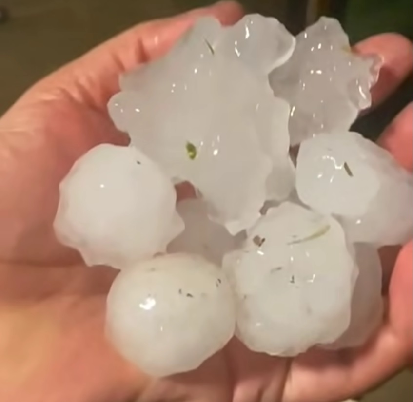 Capa Temporal com granizo atinge Frederico Westphalen na noite de sábado