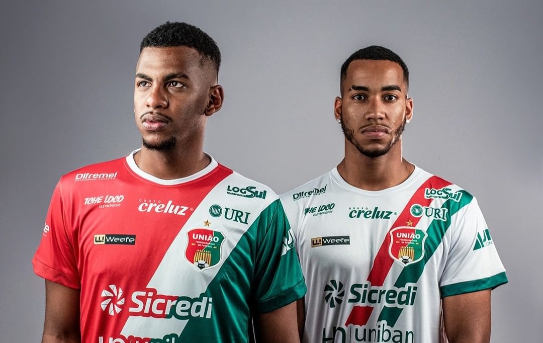 Capa Mil camisas vendidas em 2023!