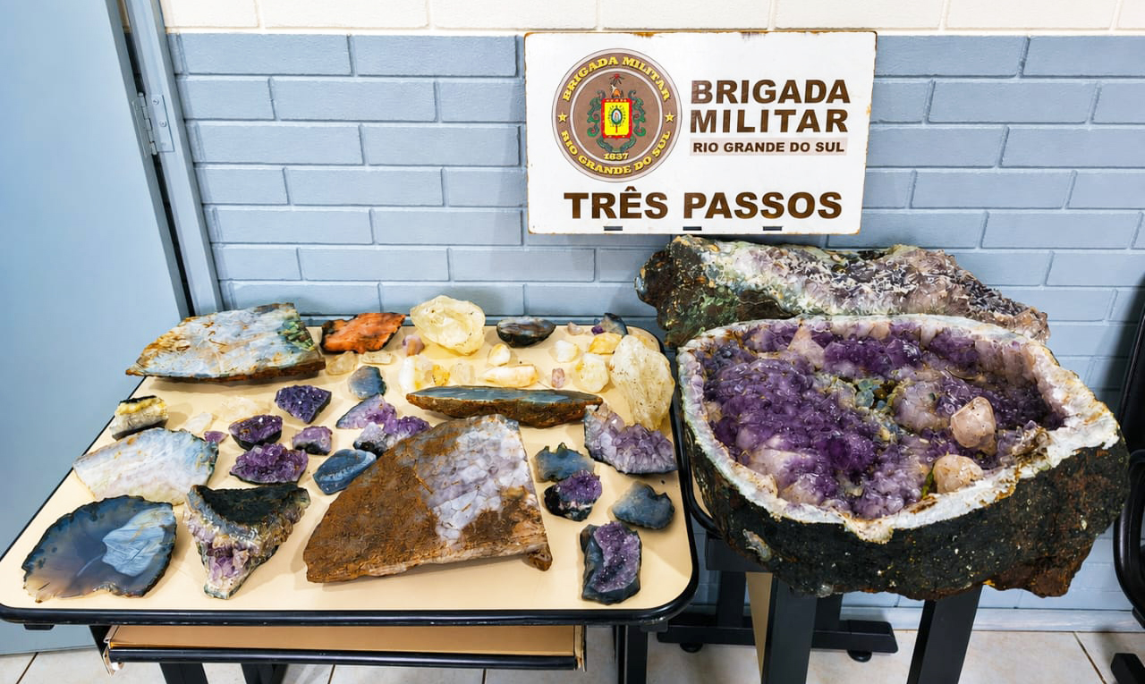 Capa Brigada Militar prende suspeitos de furtar pedra preciosa em Ametista do Sul