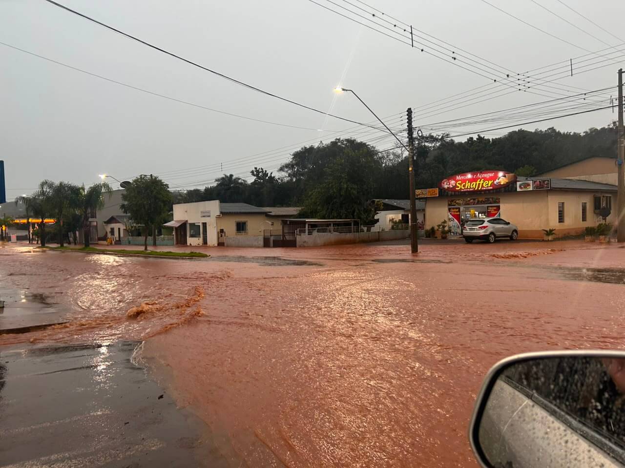 Capa Mais de 150 milímetros de chuva causam transtornos e suspensão de aulas em Erval Seco