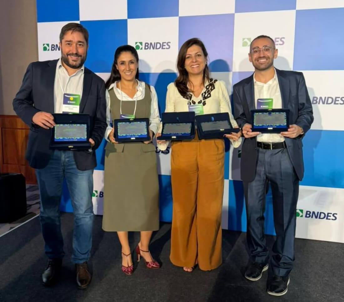 Capa Sicredi é premiado em 5 categorias pelo BNDES