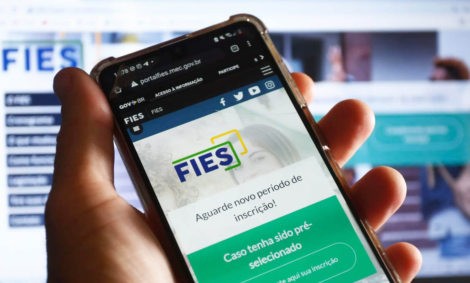 Capa Fies abre inscrições para vagas remanescentes