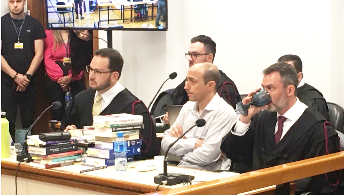 Capa Caso Bernardo: Leandro Boldrini é levado para Instituto Psiquiátrico Forense