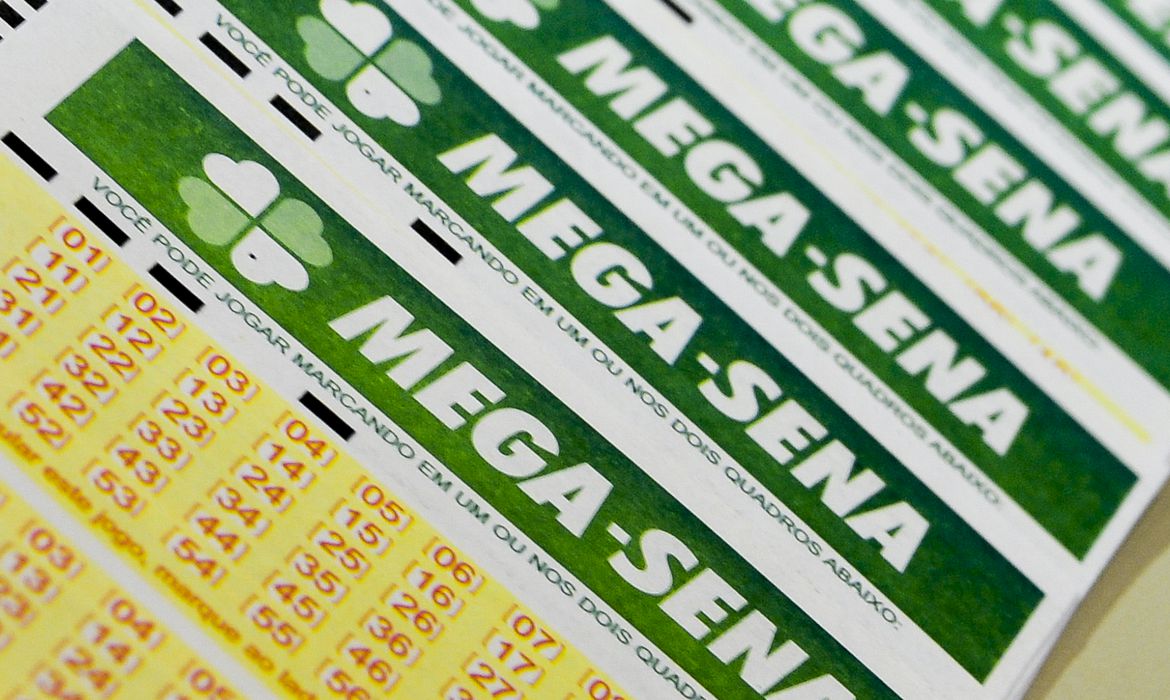 Capa Mega-Sena sorteia nesta quarta-feira, 18, prêmio estimado em R$ 42 milhões