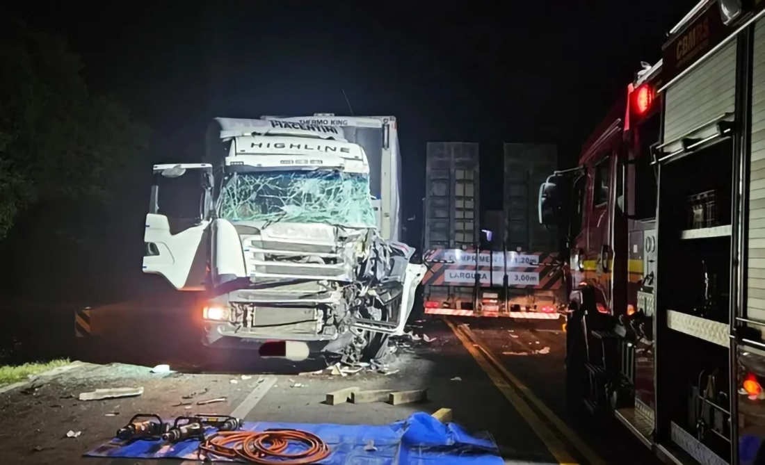 Capa Acidente com sete veículos causa uma morte e deixa feridos na BR-386