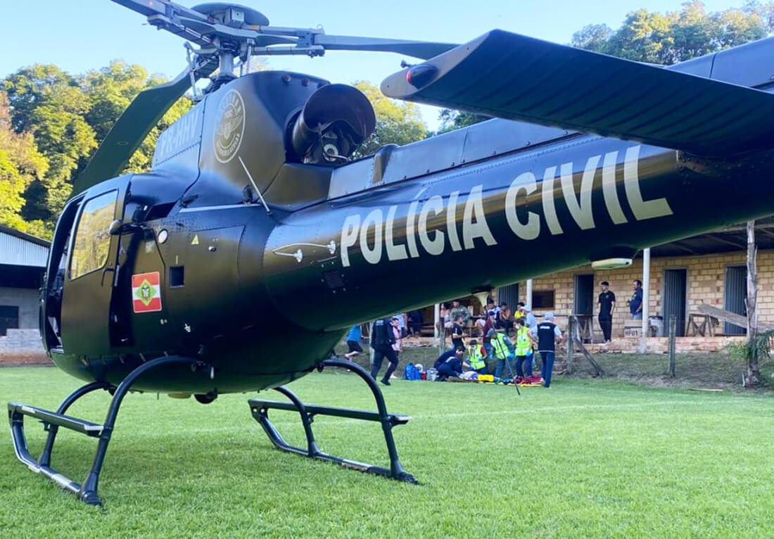 Capa Homem de 37 anos morre após ser baleado no peito em campo de futebol