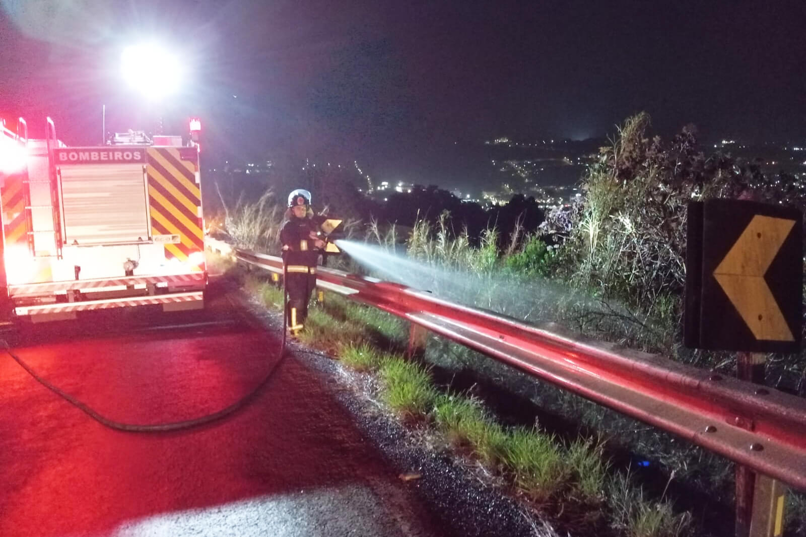 Capa Incêndio em vegetação mobiliza Bombeiros Voluntários em Barra do Guarita