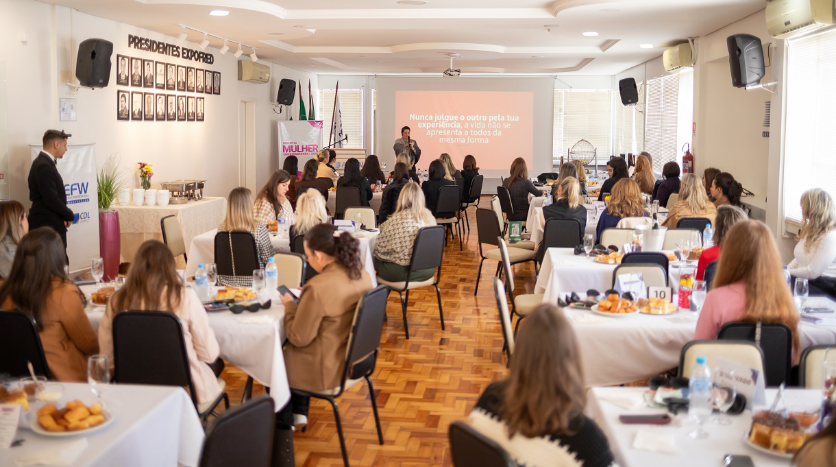 Capa Núcleo da Mulher Empreendedora da AEFW celebra 4 anos com palestra sobre liderança e sucessão familiar